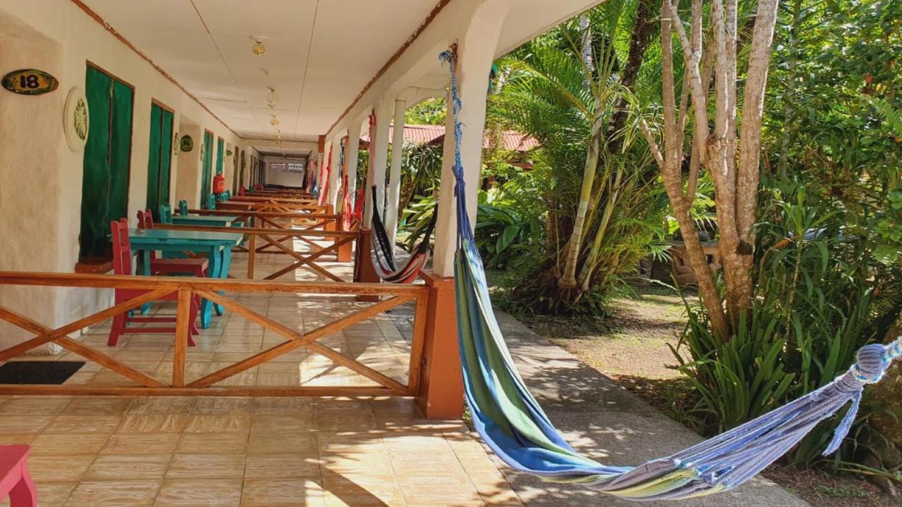 Cabinas Palmer Makanda Cahuita Ngoại thất bức ảnh